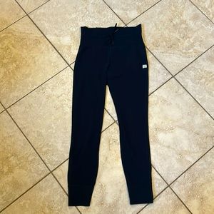 Vuori BreatheInterlock legging.